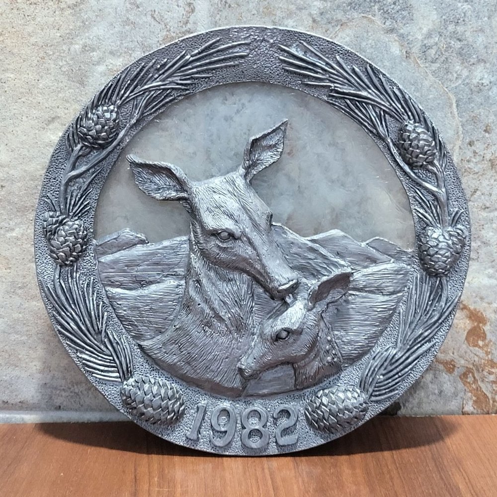 Vintage Deer and Fawn Pewter Plate Michael Ricker Mothers Day 1982